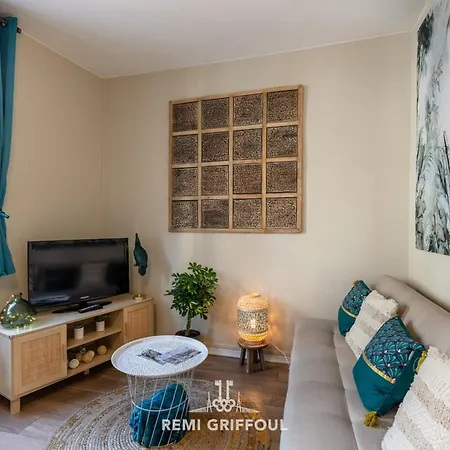 Emeraude Cozy Nest 3 Heart Of Historic District 2 Guests * オンフルール