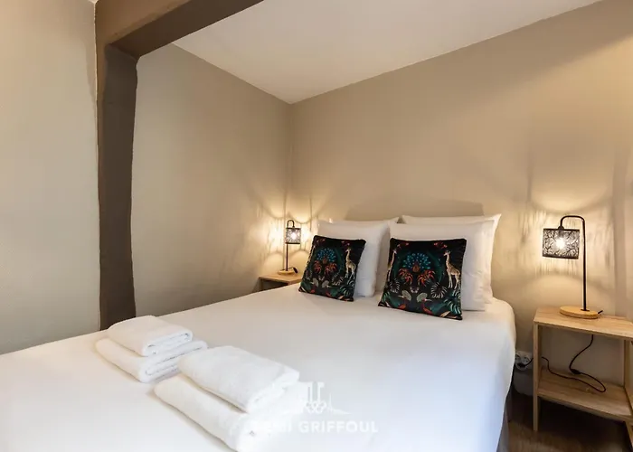 Emeraude Cozy Nest 3 Heart Of Historic District 2 Guests * オンフルール