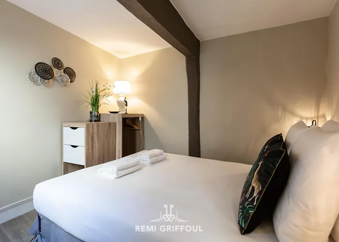 Emeraude Cozy Nest 3 Heart Of Historic District 2 Guests アパート オンフルール