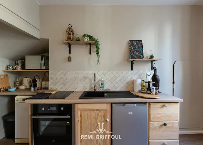 Apartment Emeraude Cozy Nest 3 Heart Of Historic District 2 Guests Honfleur